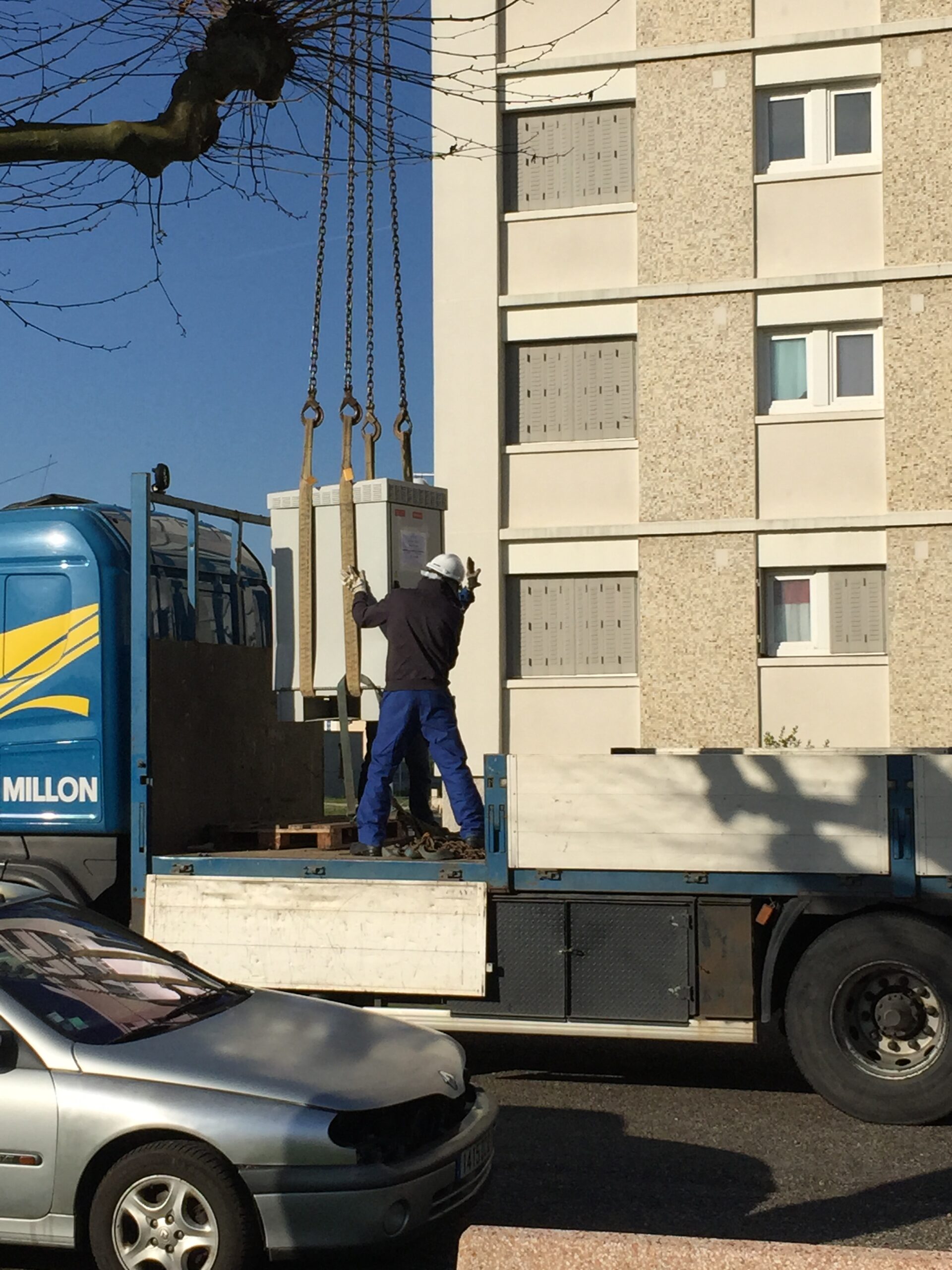 Matériel destiné à une installation 4G à Beynost